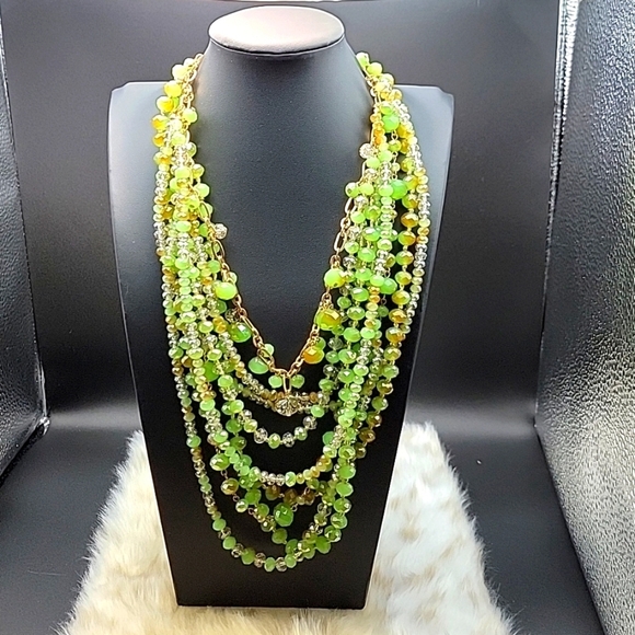 Vtg 8 Strand Graduated Gold Tone Chain Mint Green Clear Faceted Crystal Necklace - Picture 1 of 5